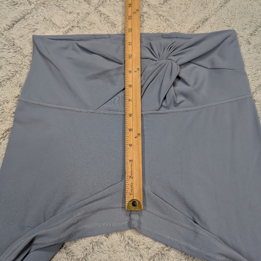Lululemon Leggings Womens 10 Blue Chambray Align HR Crop 24” Twist Waist - Picture 5 of 9